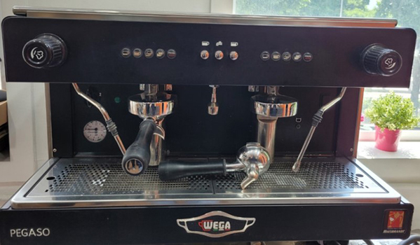 [중고] (중고커피머신) 웨가 페가소 2그룹 업소용 반자동 커피머신 WEGA PEGASO 2GR